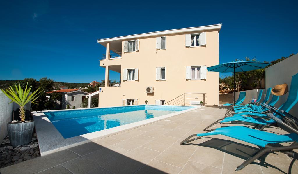 Apartments Villa Laguna With Pool Ražanj Habitación foto