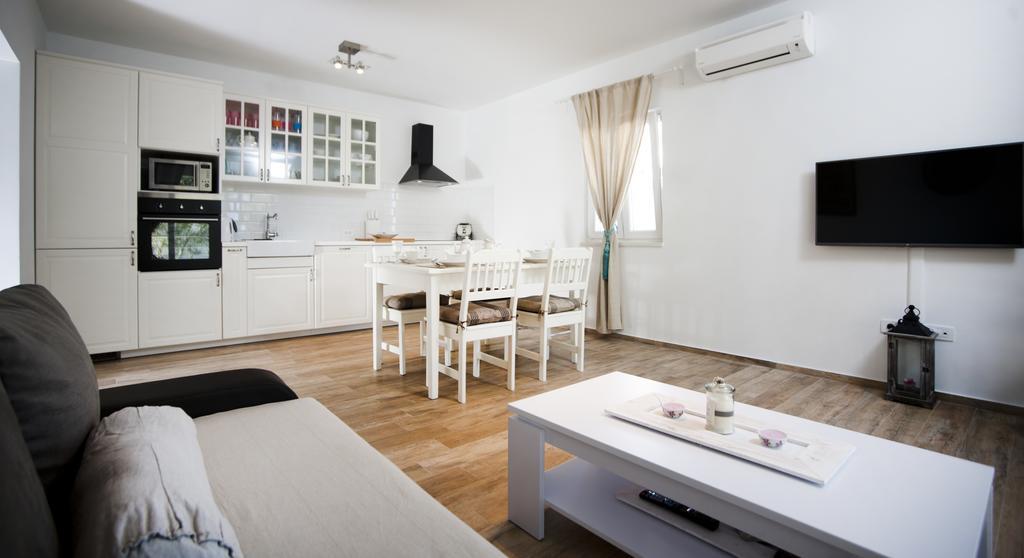 Apartments Villa Laguna With Pool Ražanj Habitación foto